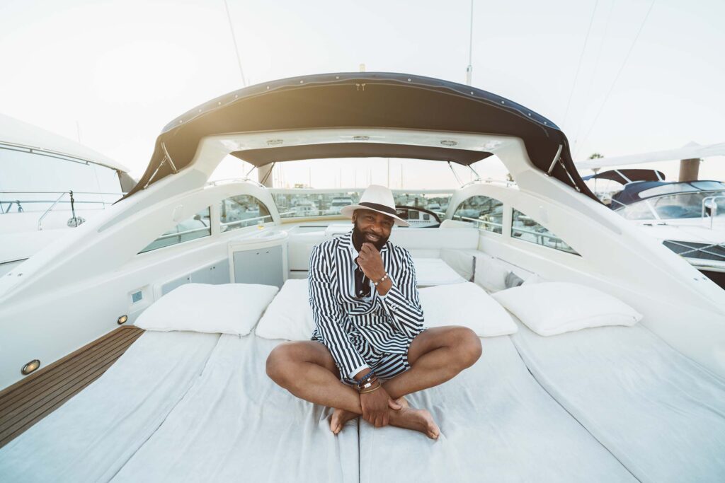 Luxury Yachting Etiquette: Do’s and Don’ts