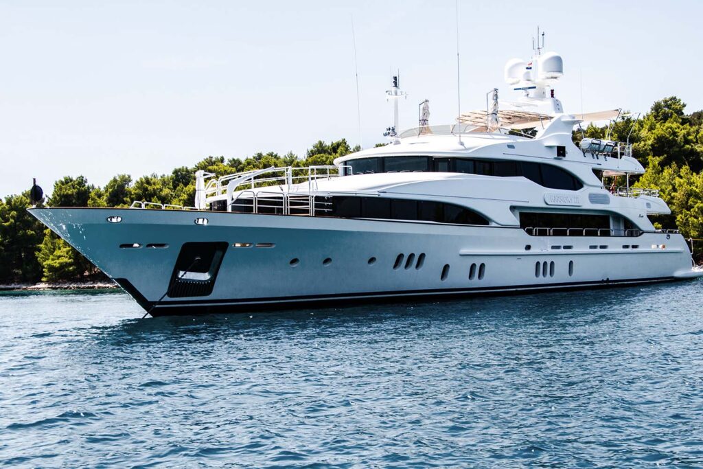 Top 5 Caribbean Destinations to Charter in 2025