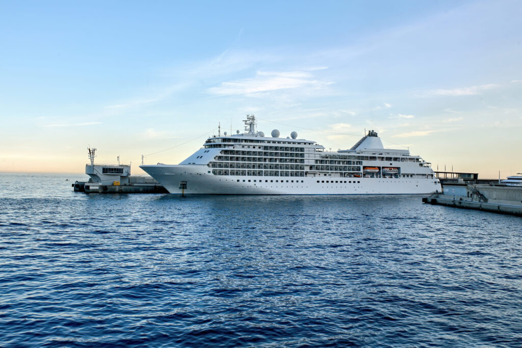 Packing Tips for Your Luxury Yacht Adventure
